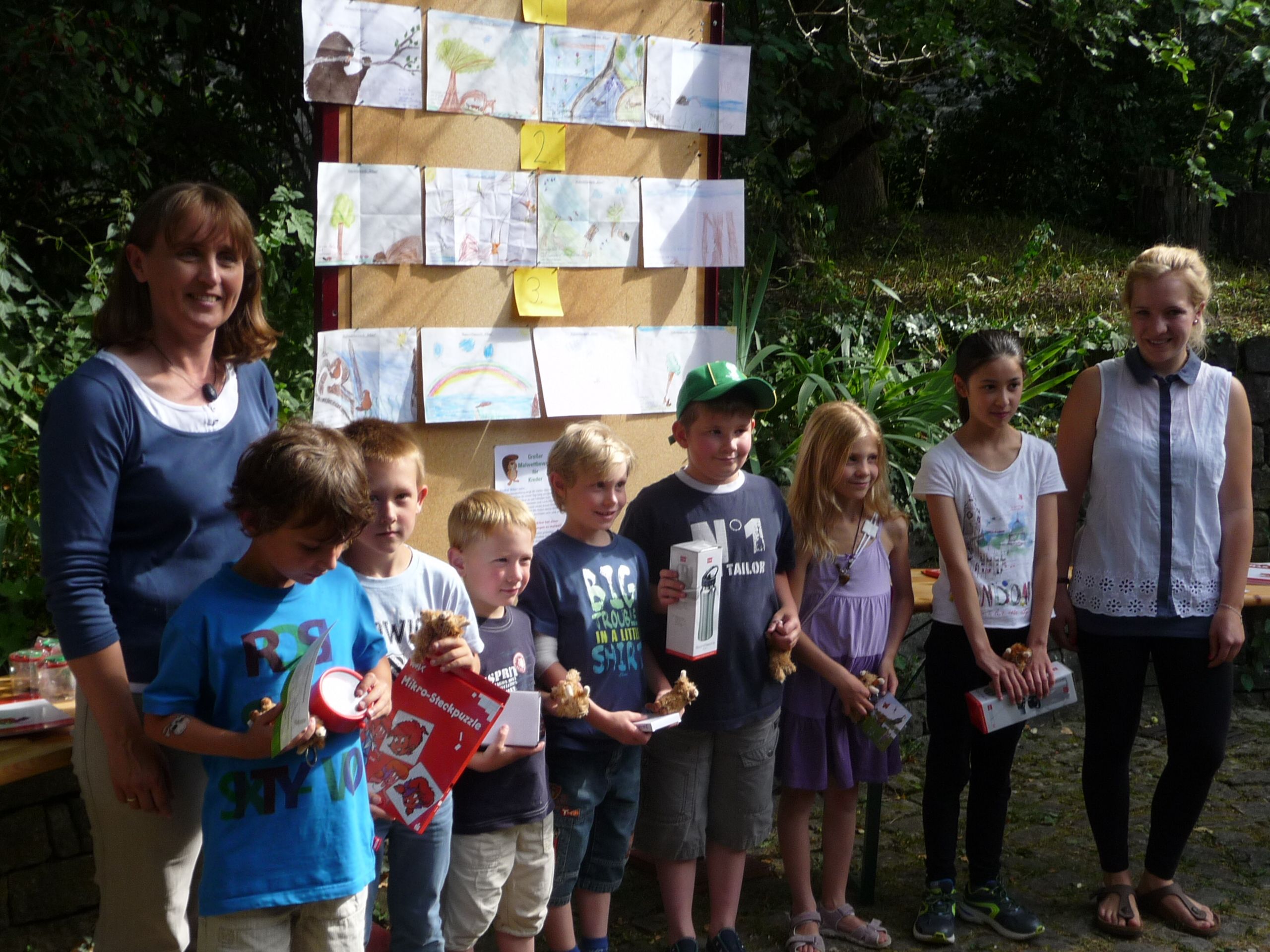 Preisverleihung Biber Malwettbewerb; Foto: BUND Naturschutz